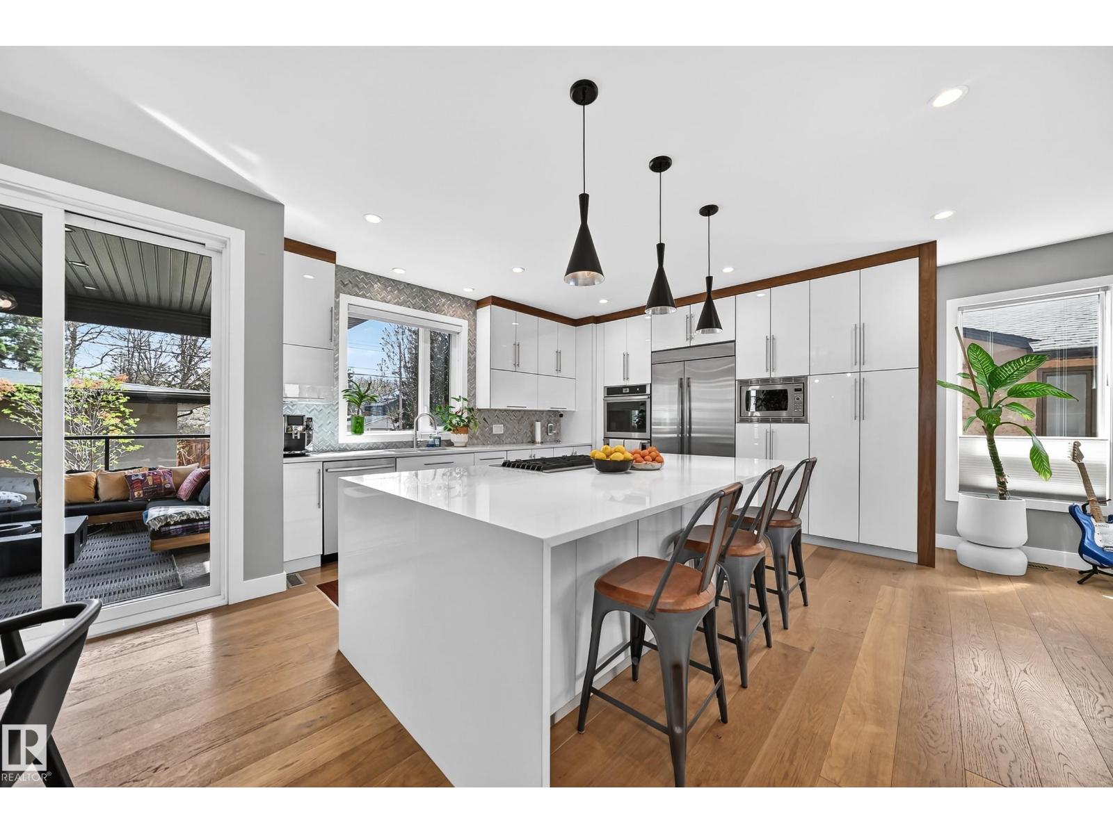 9235 148 ST NW - 17