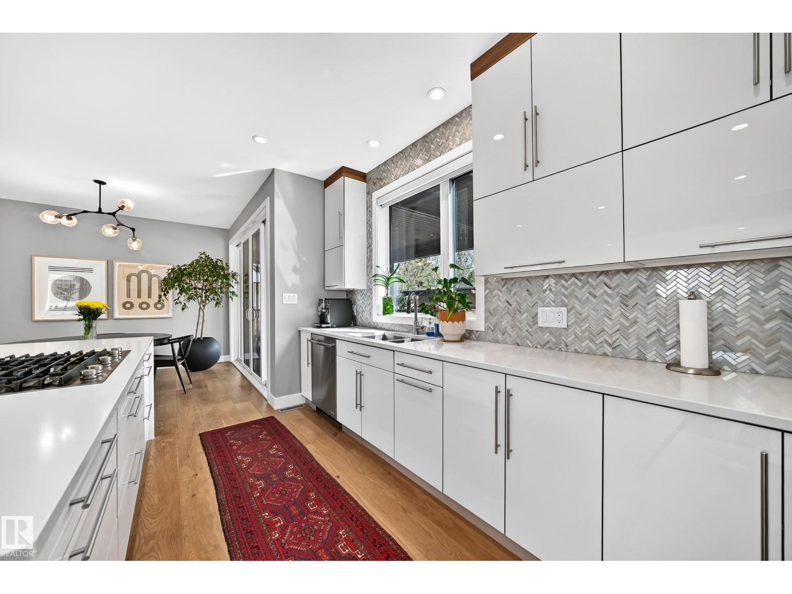 9235 148 ST NW - 15