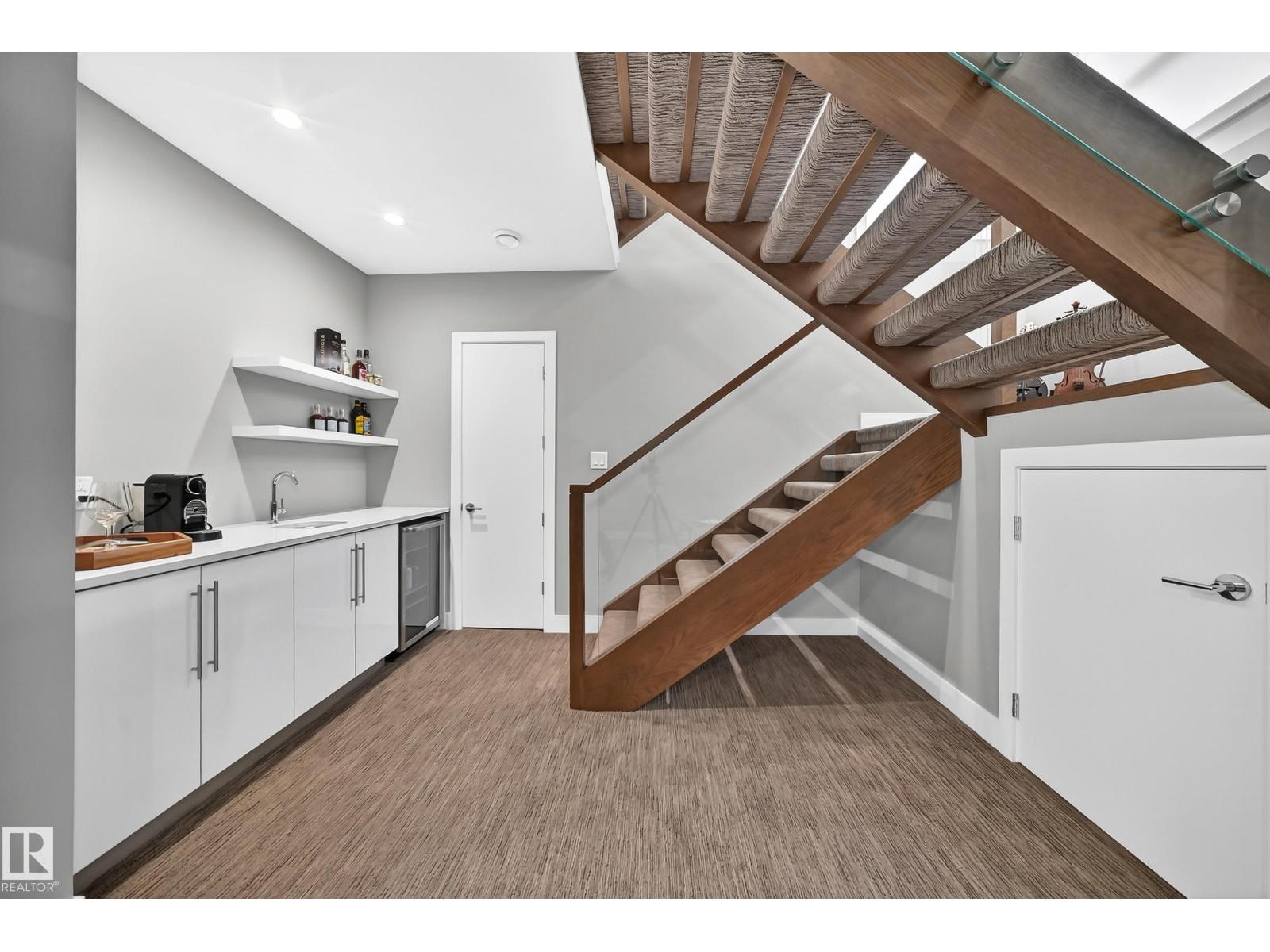 9235 148 ST NW - 53