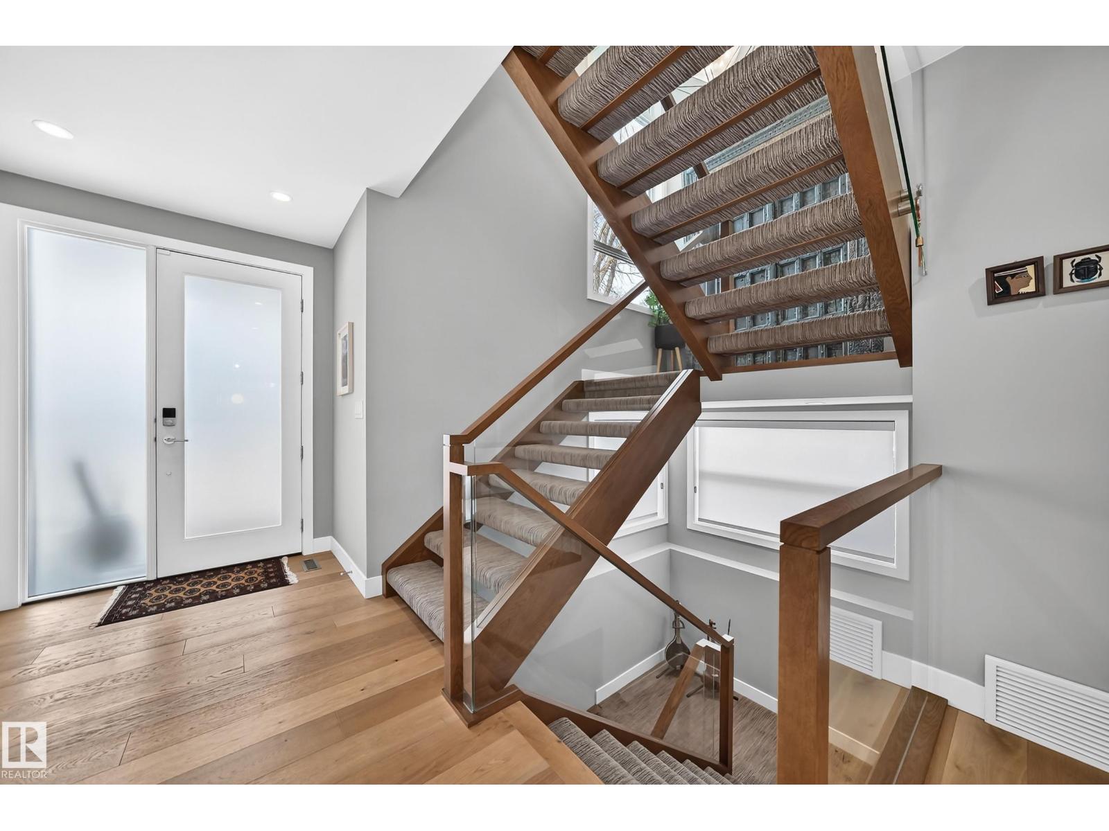 9235 148 ST NW - 52