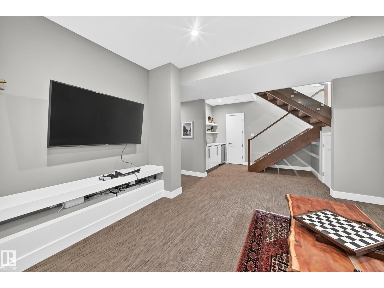 9235 148 ST NW - 54