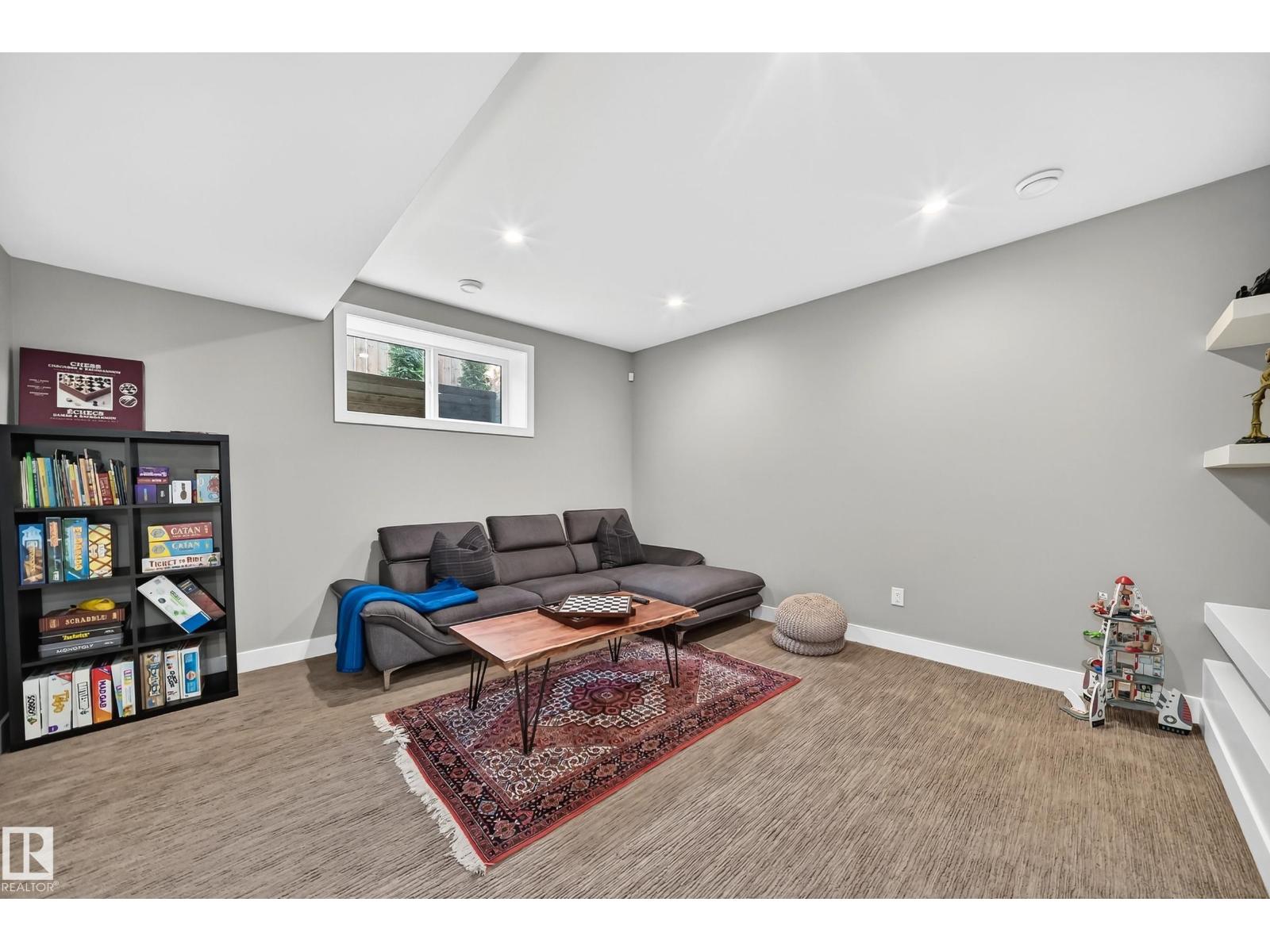 9235 148 ST NW - 55