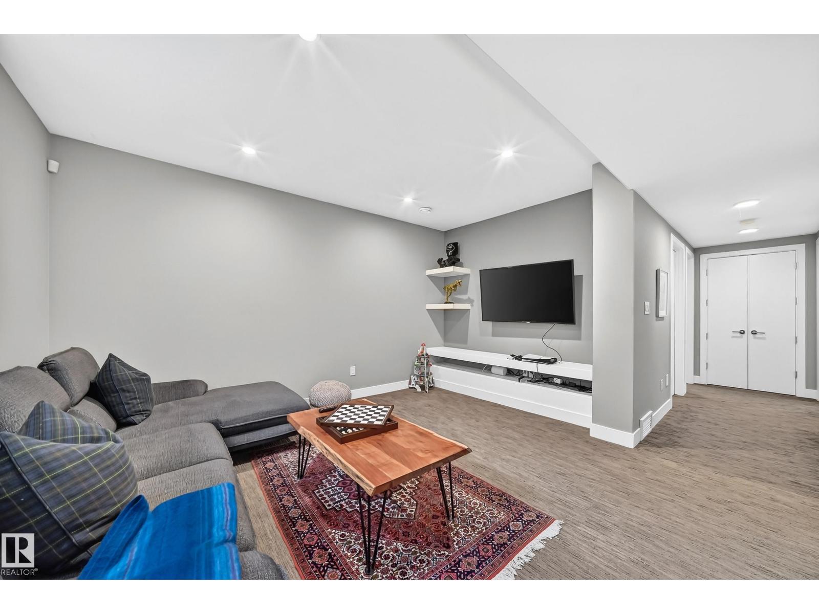 9235 148 ST NW - 56