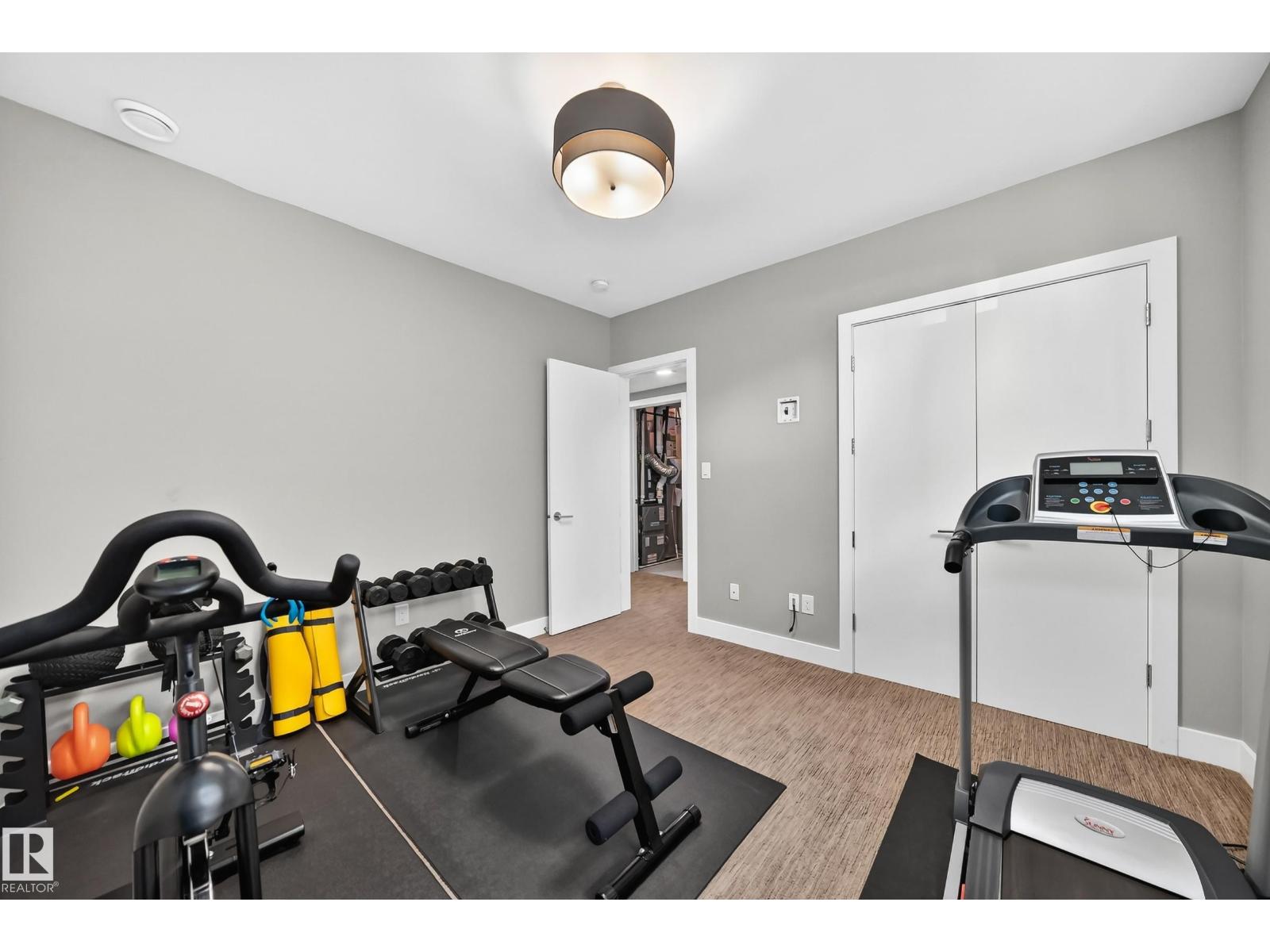 9235 148 ST NW - 62