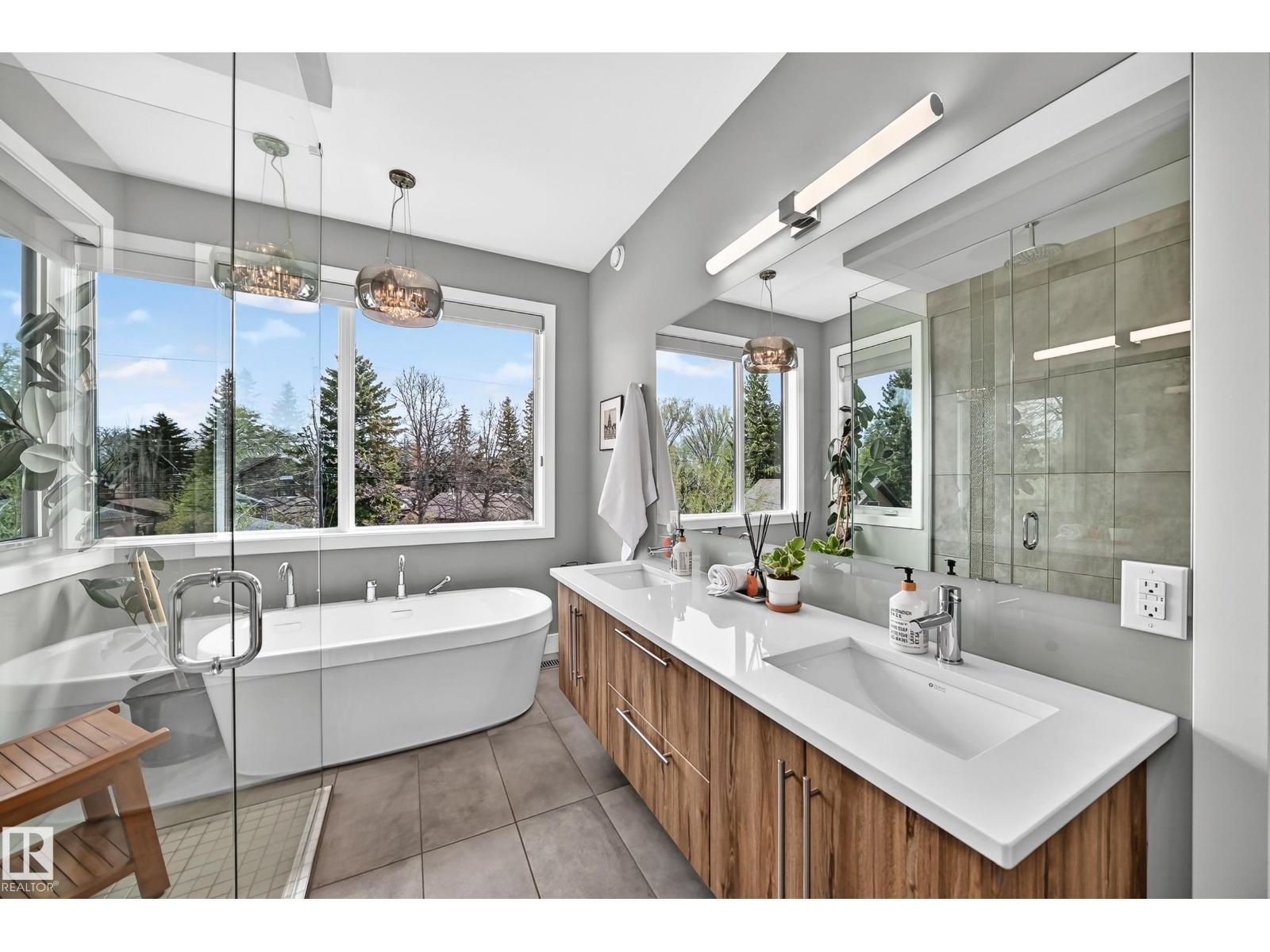 9235 148 ST NW - 37