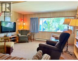 Living room - 189 Alpine Road, Christina Lake, BC V0H1E1 Photo 7