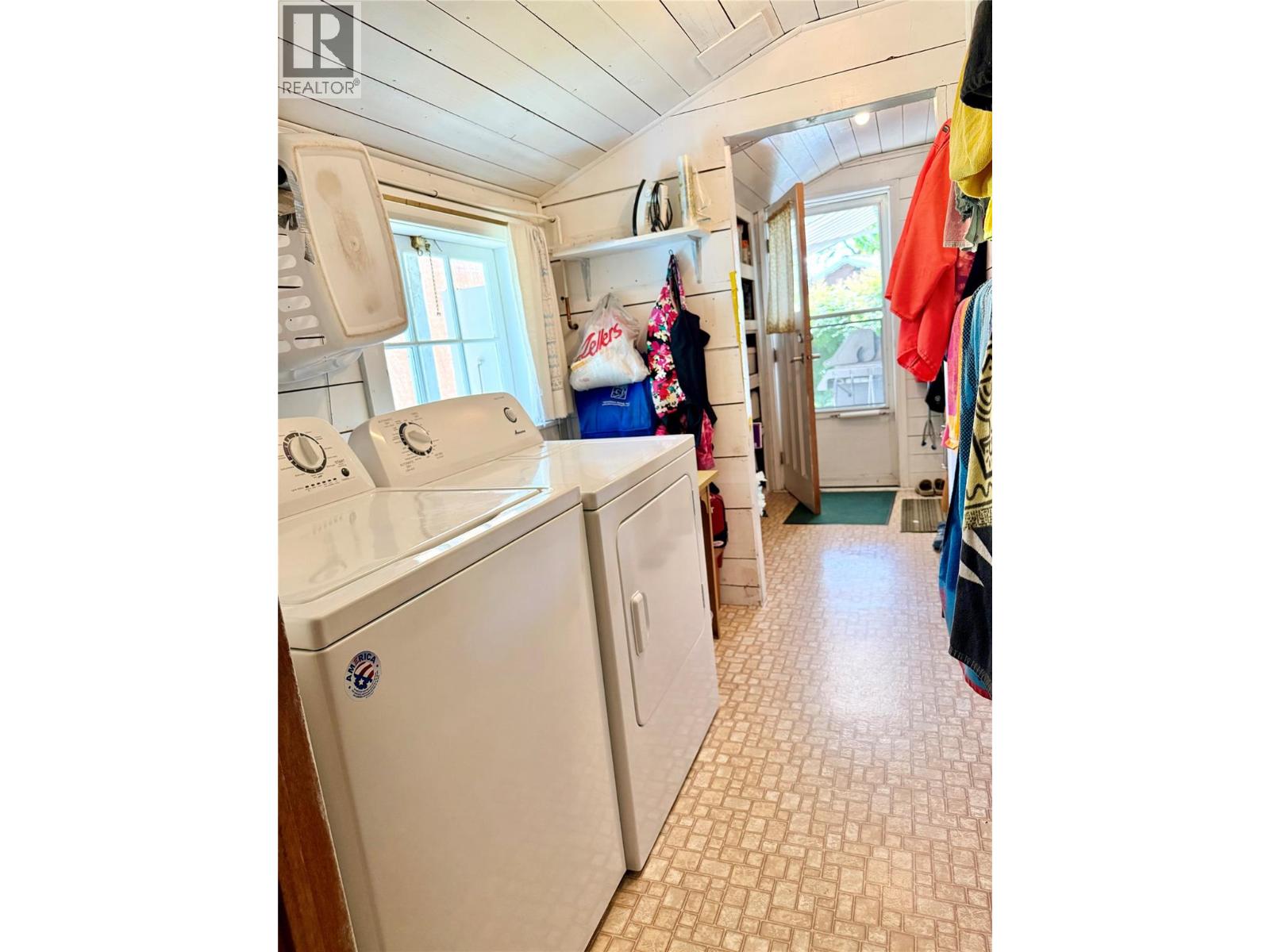 189 Alpine Road - 16