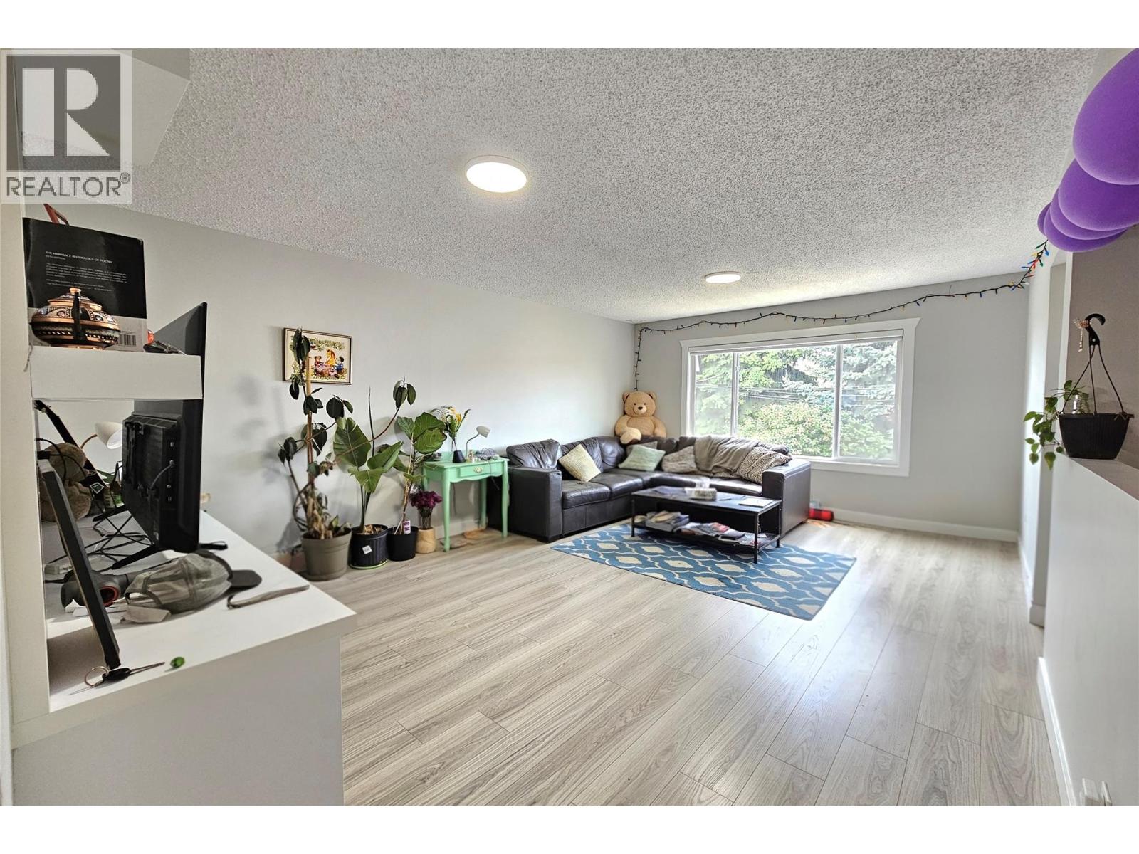 1635-1637 Findlay Road - 6