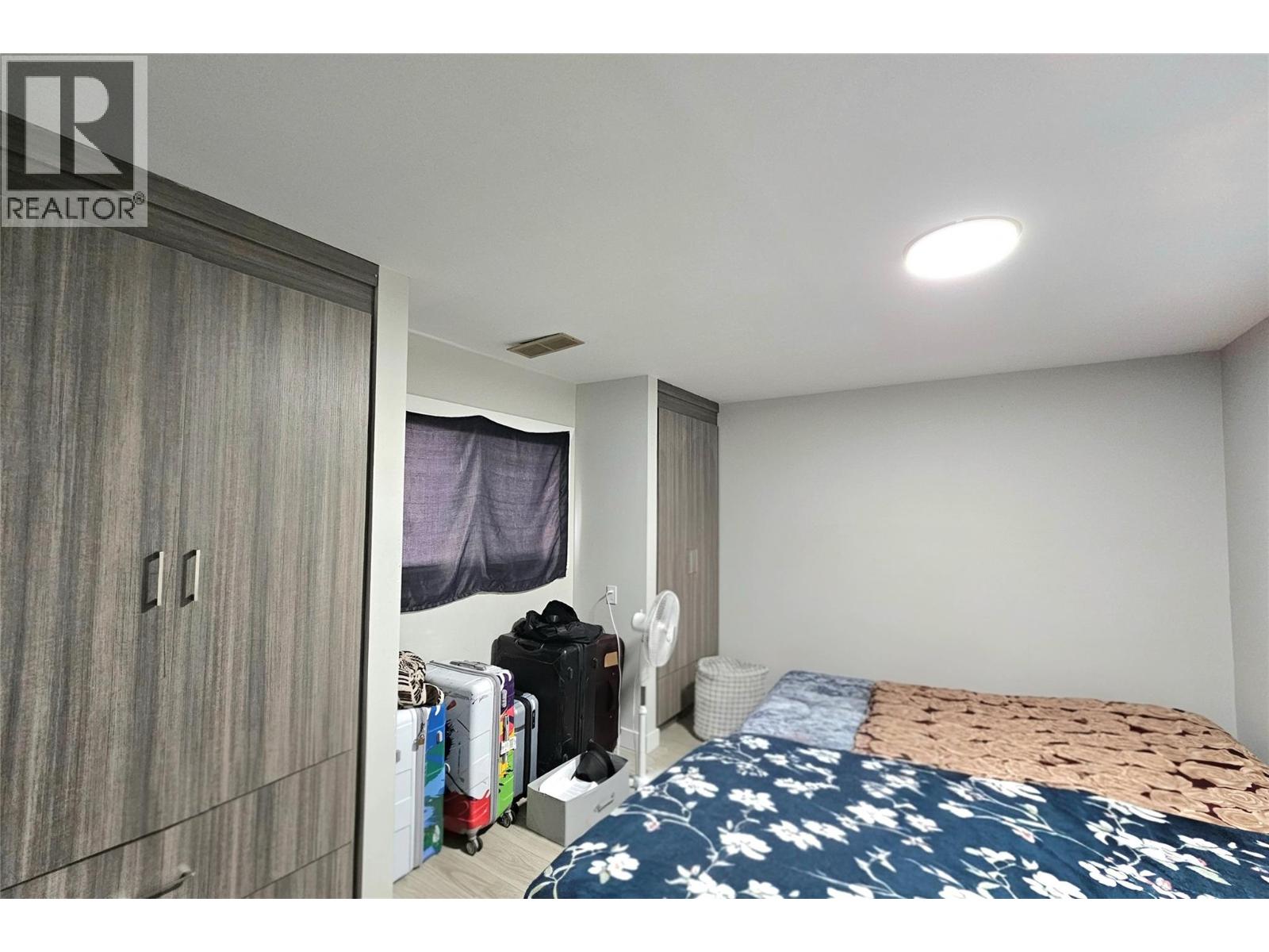 1635-1637 Findlay Road - 44