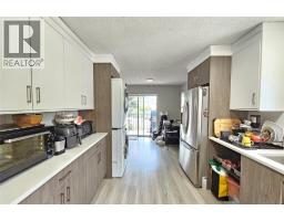 Kitchen - 1635-1637 Findlay Road, Kelowna, BC V1X5B6 Photo 10
