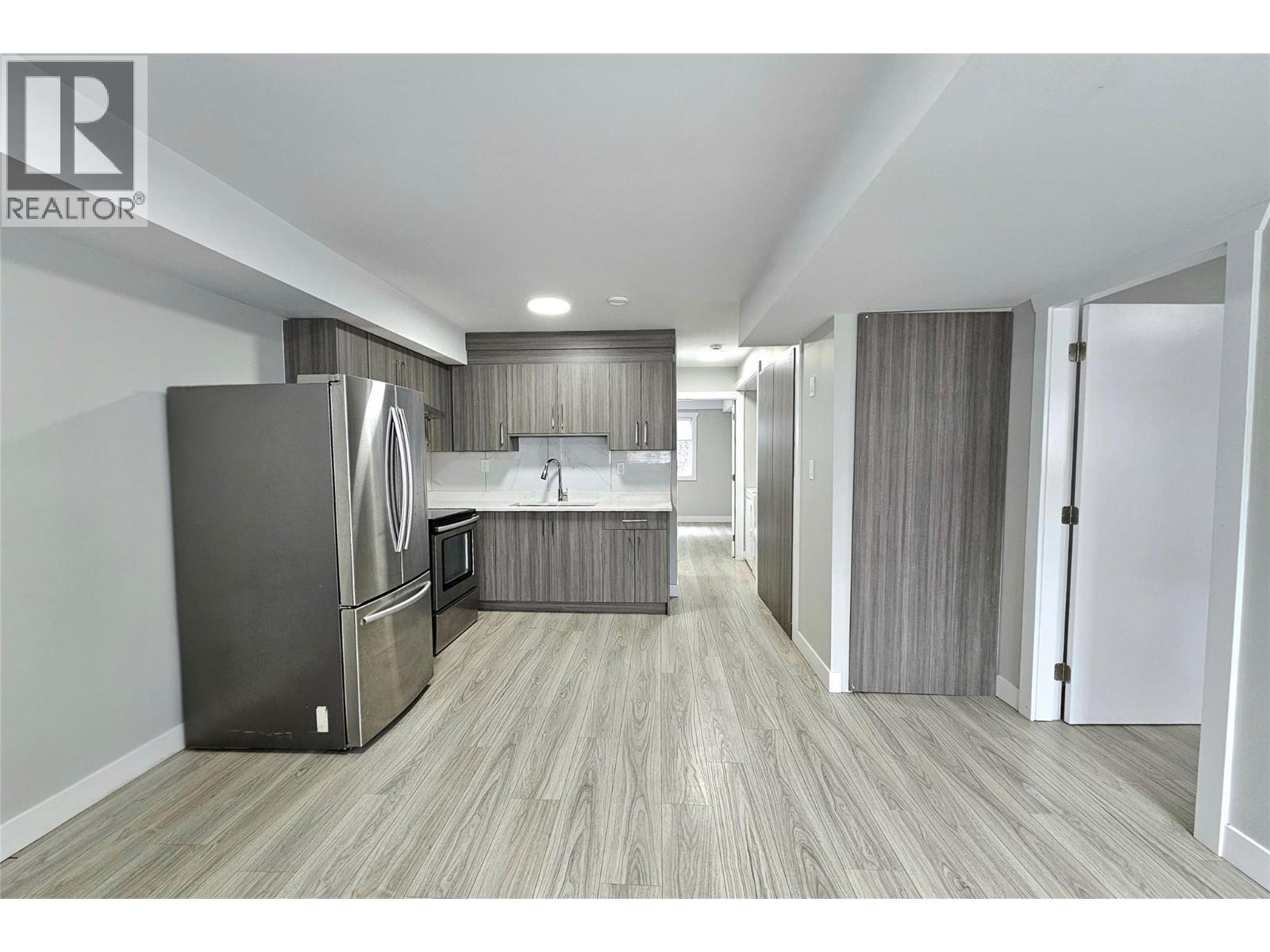 1635-1637 Findlay Road - 16