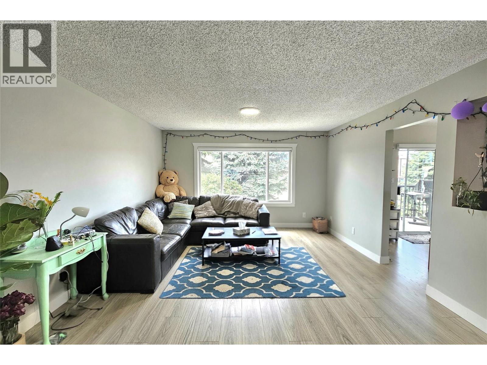 1635-1637 Findlay Road - 7
