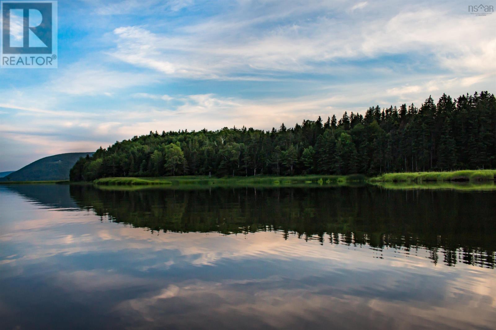 1011 East Margaree Road - 12