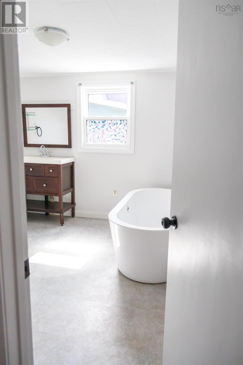 1011 East Margaree Road - 34