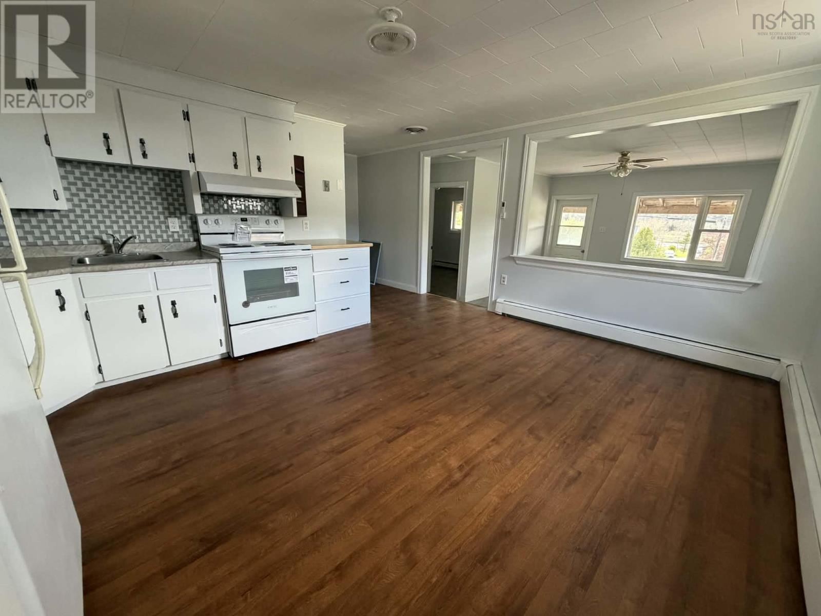 1011 East Margaree Road - 25