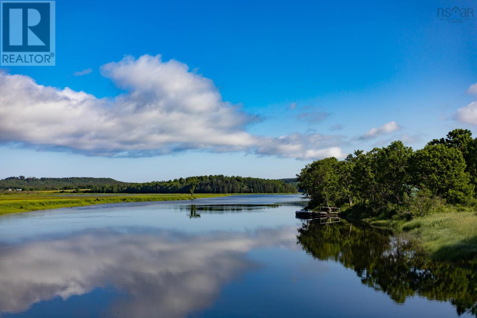 1011 East Margaree Road - 9