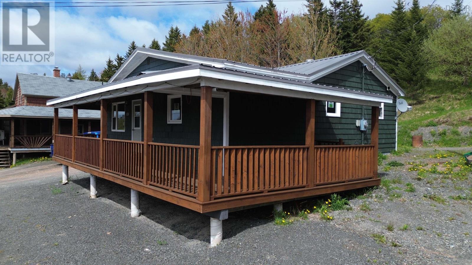 1011 East Margaree Road - 4