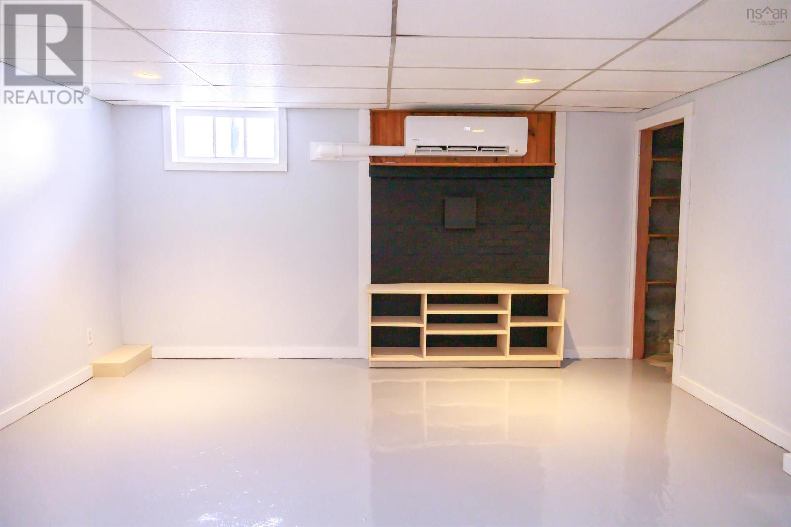 1011 East Margaree Road - 41