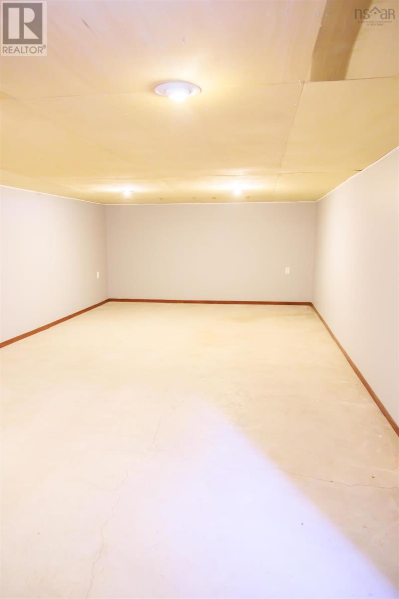 1011 East Margaree Road - 44