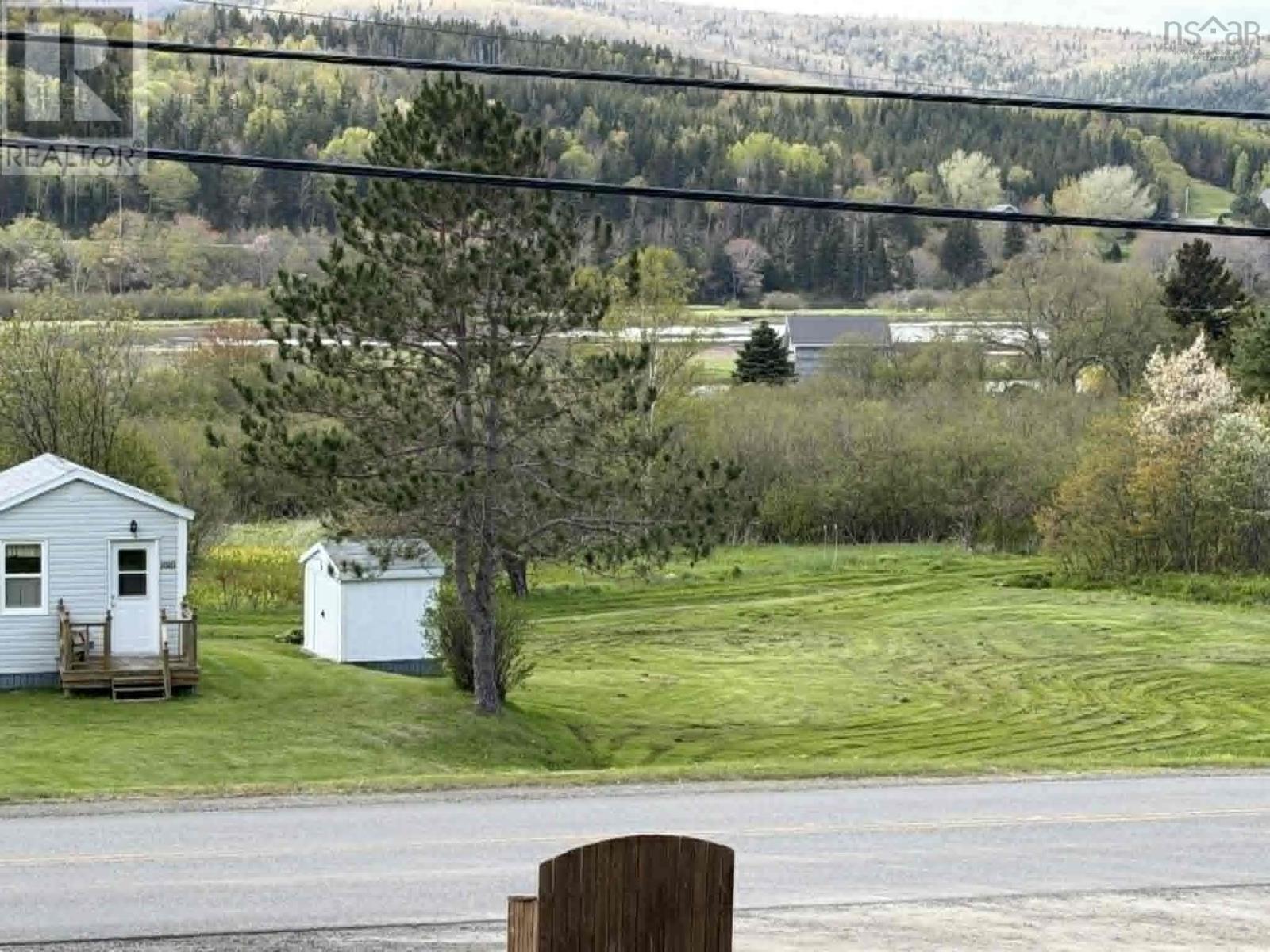 1011 East Margaree Road - 8