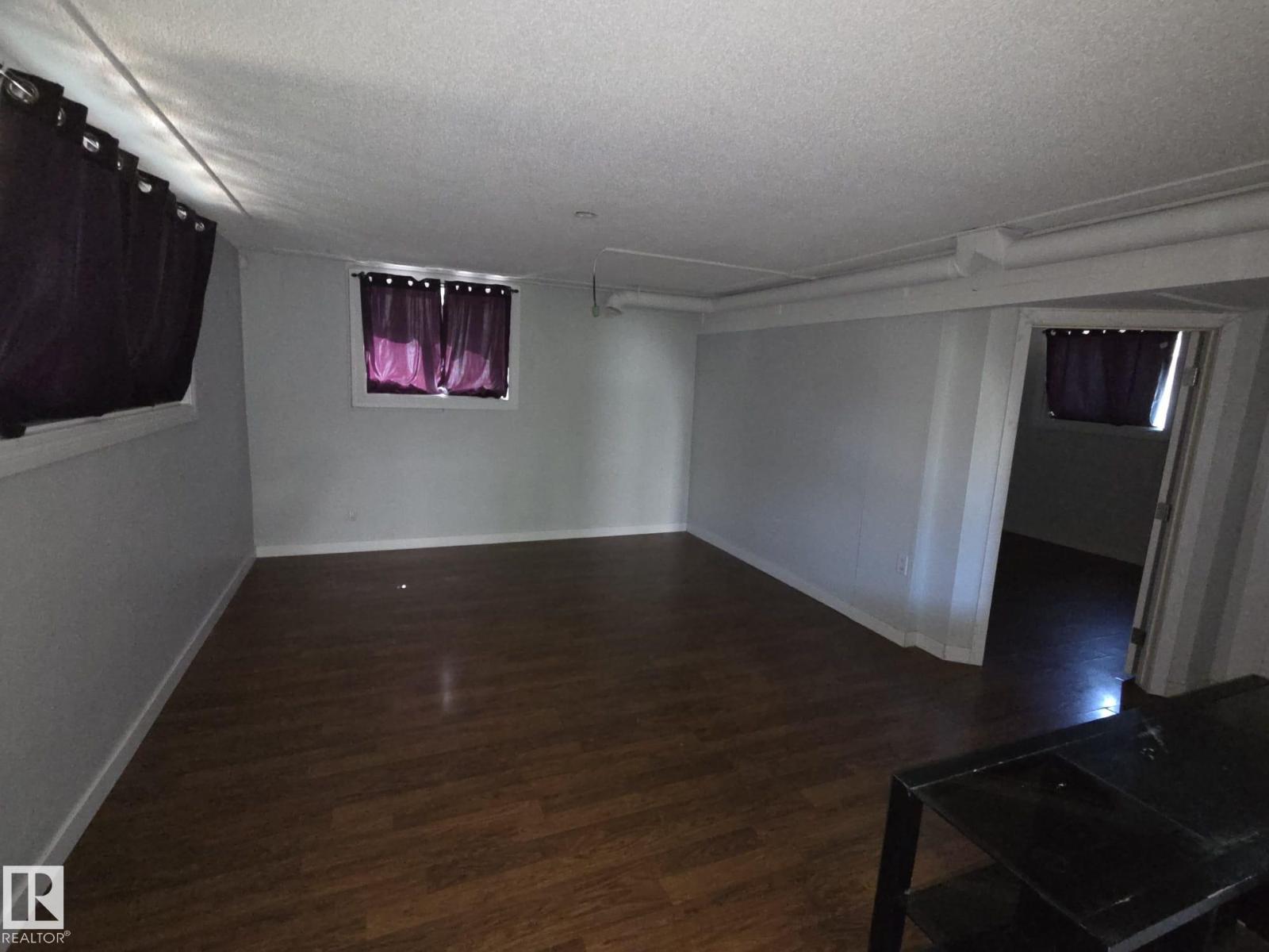 12418 93 ST NW - 32