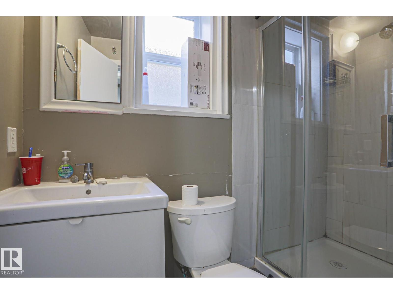 12418 93 ST NW - 34