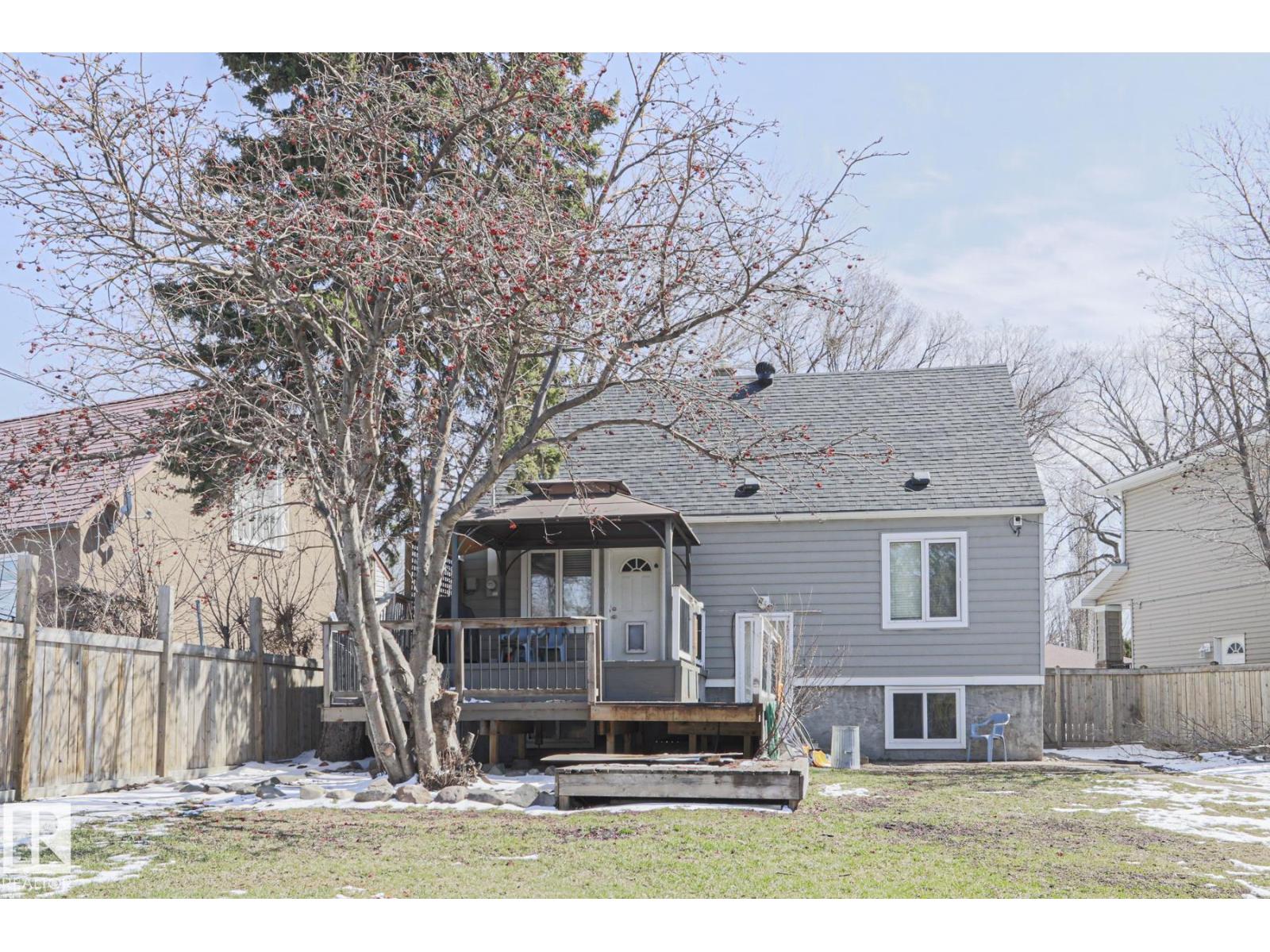 12418 93 ST NW - 40