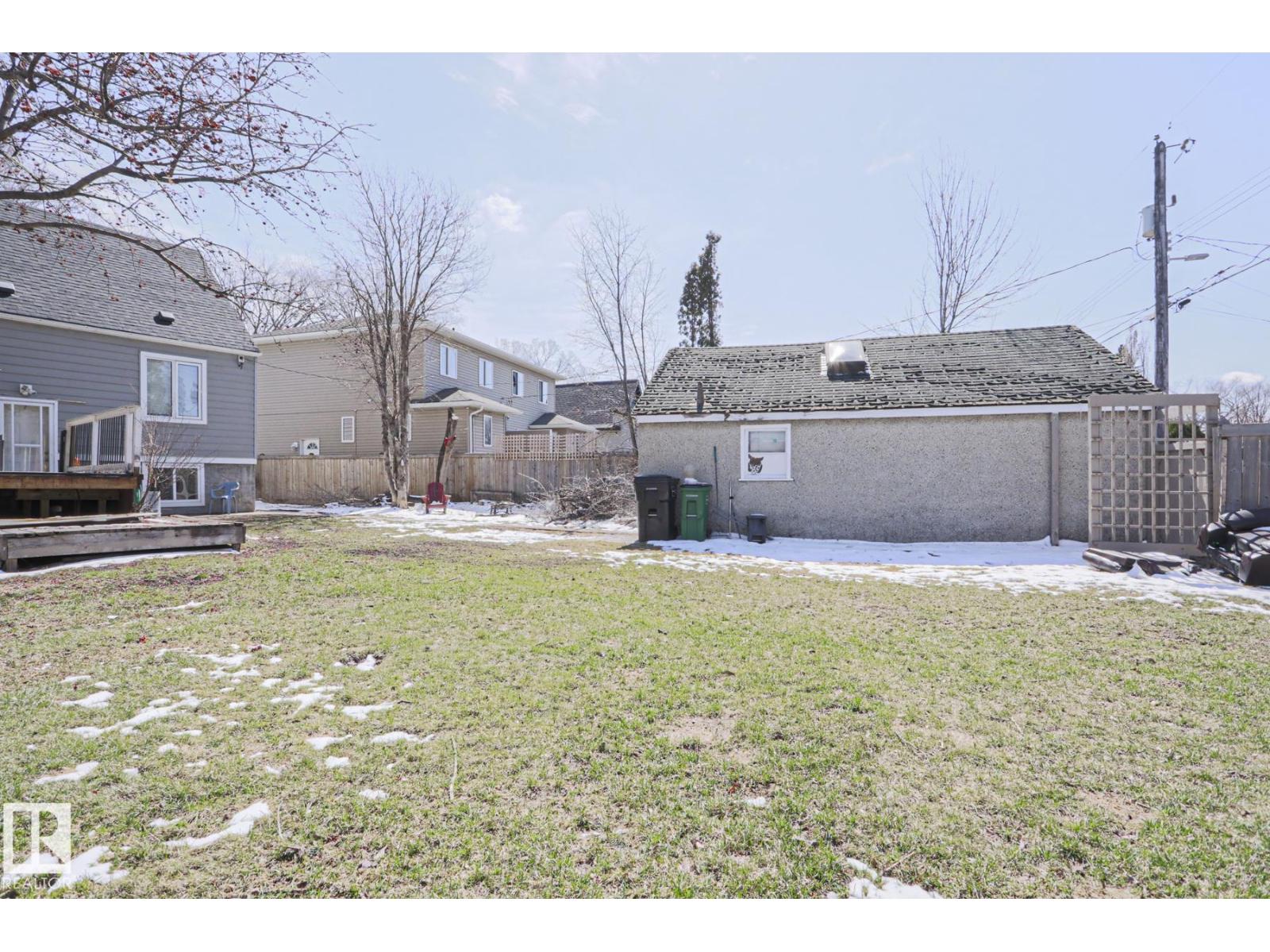 12418 93 ST NW - 42