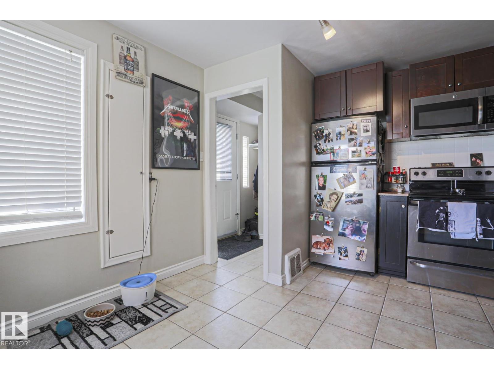 12418 93 ST NW - 8
