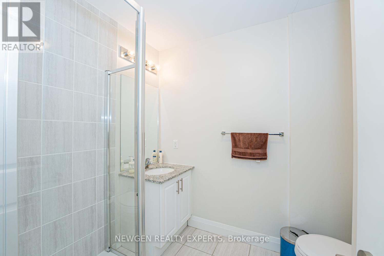 #808 65 YORKLAND BOULEVARD - 25