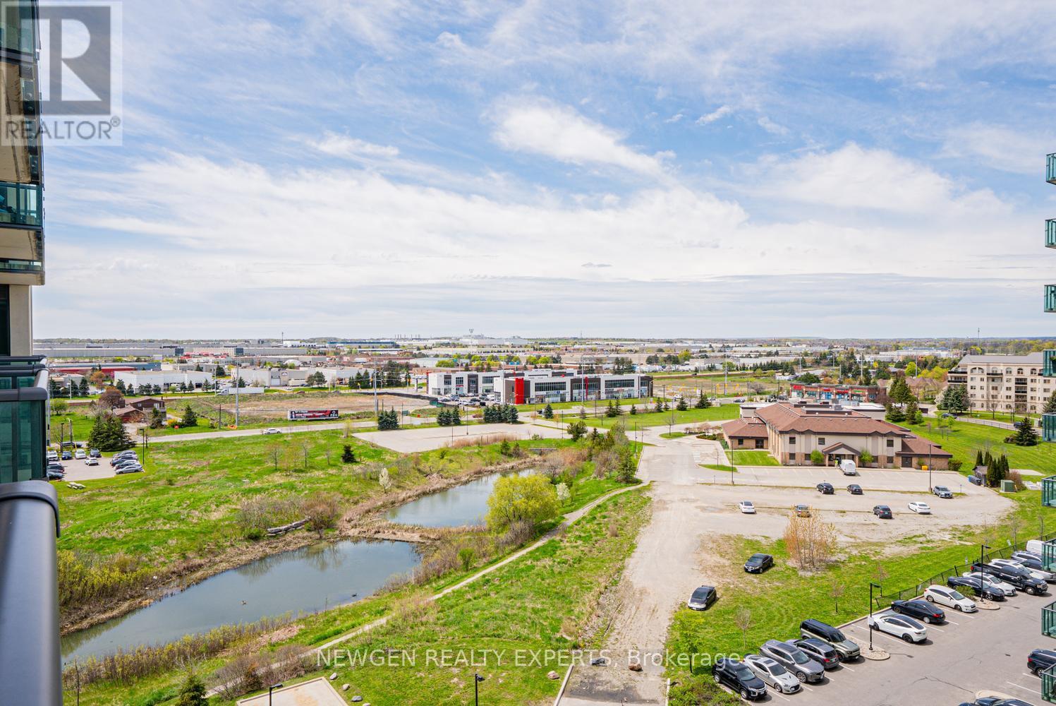 #808 65 YORKLAND BOULEVARD - 32