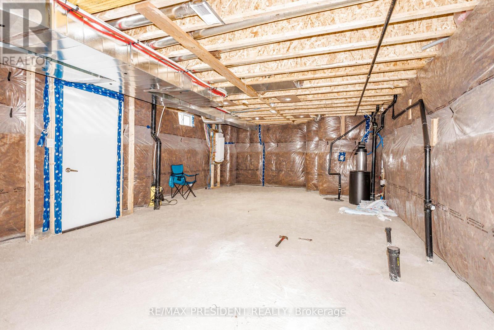405 NEWMAN DRIVE - 44
