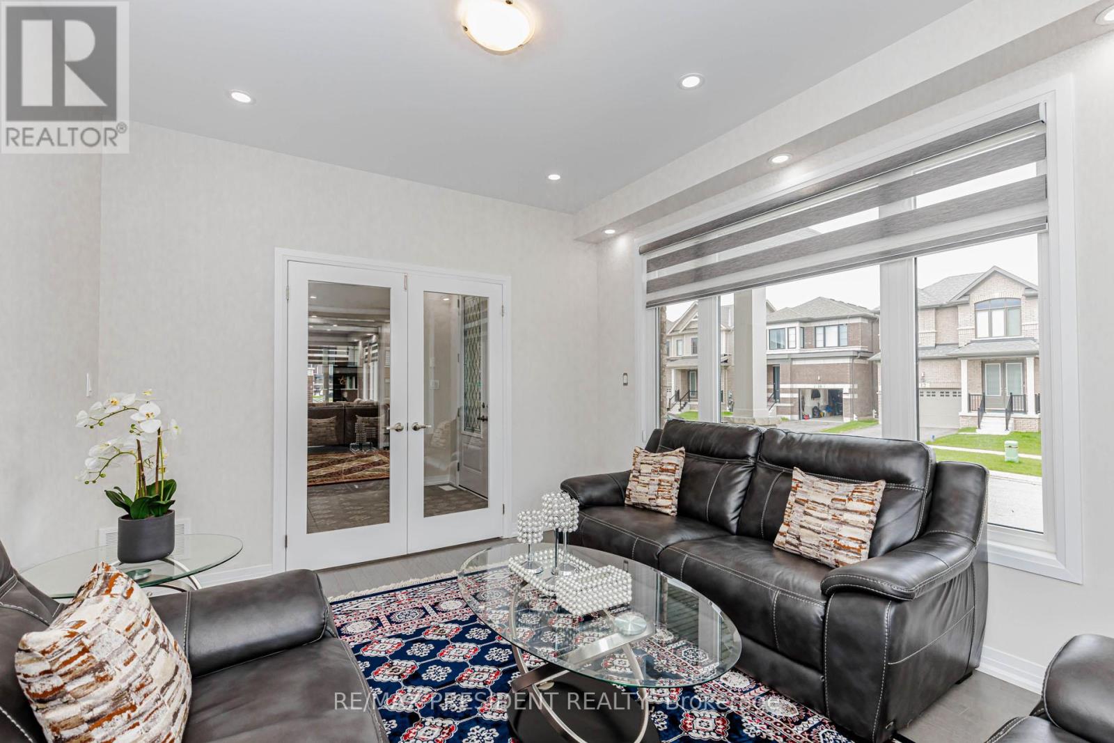 405 NEWMAN DRIVE - 8