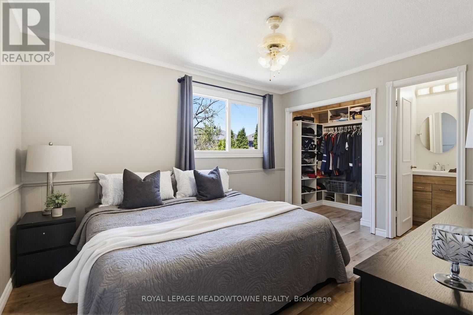#43 235 BRONTE STREET - 17
