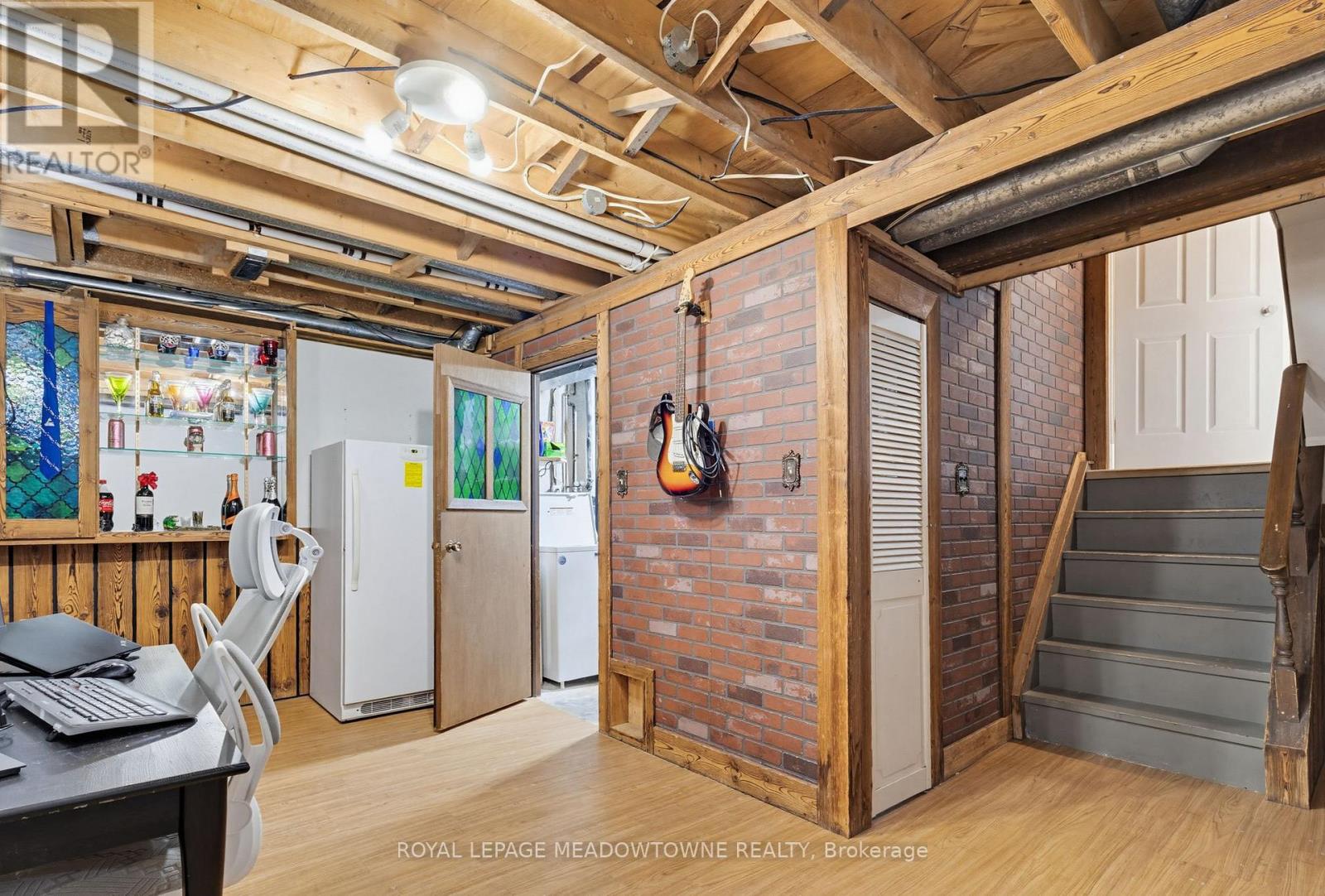 #43 235 BRONTE STREET - 24