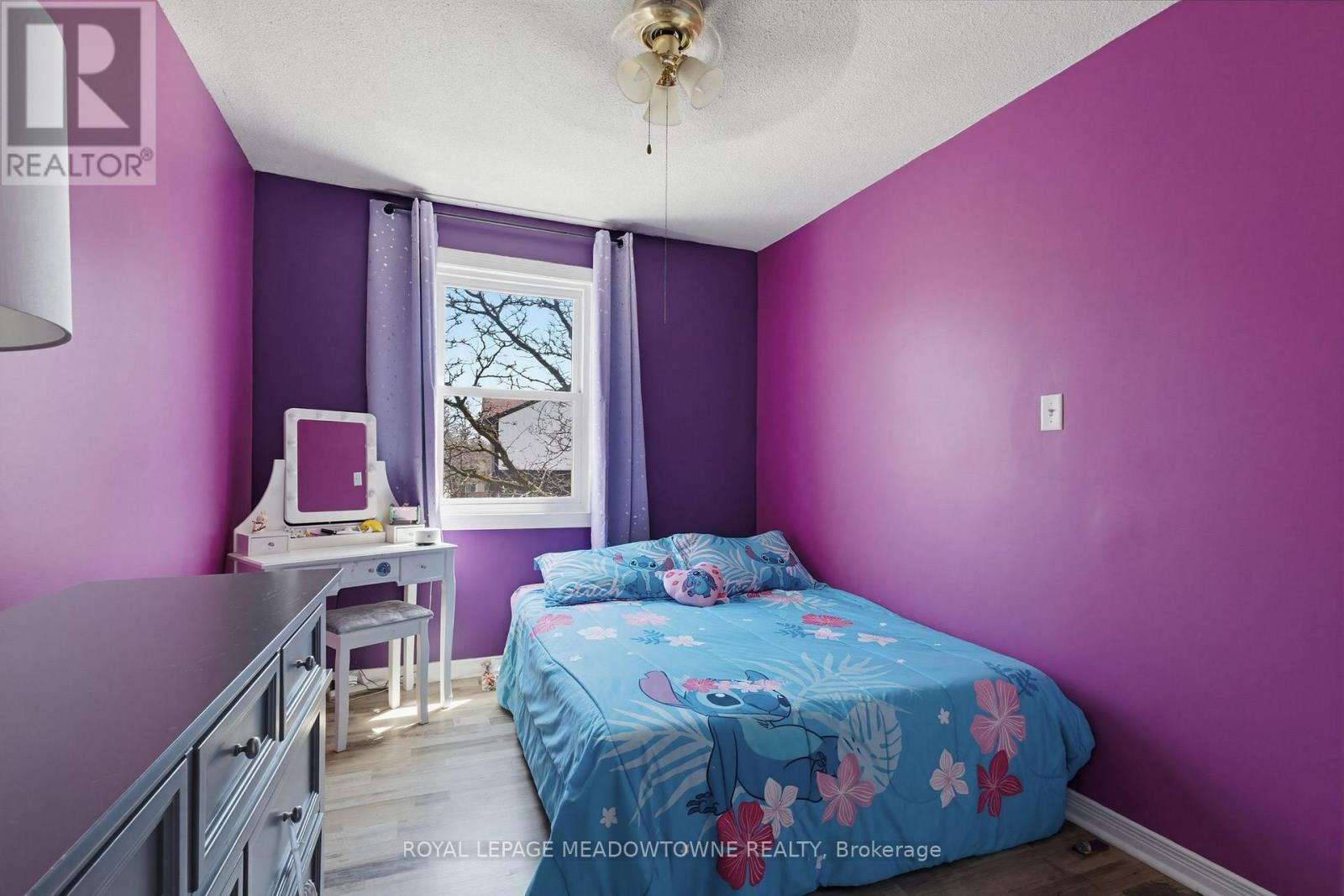 #43 235 BRONTE STREET - 21