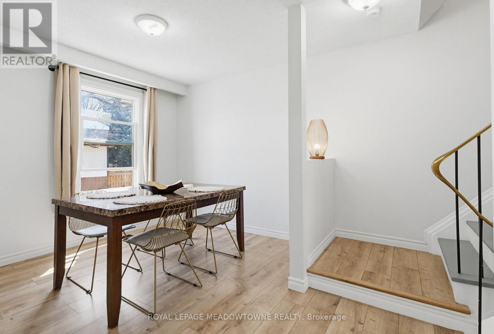 #43 235 BRONTE STREET - 16
