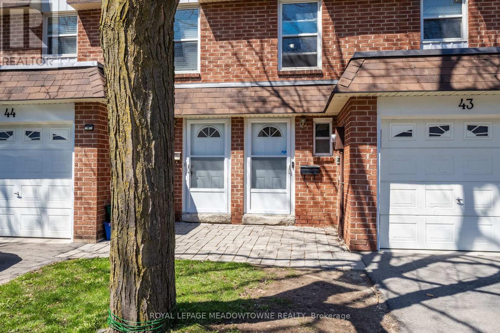 #43 235 BRONTE STREET - 4