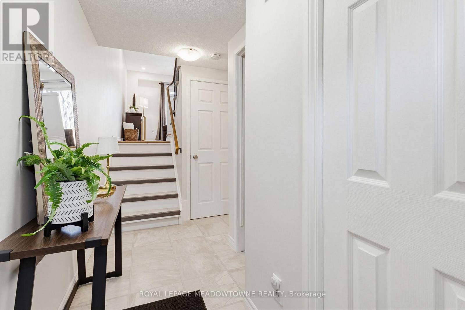 #43 235 BRONTE STREET - 6