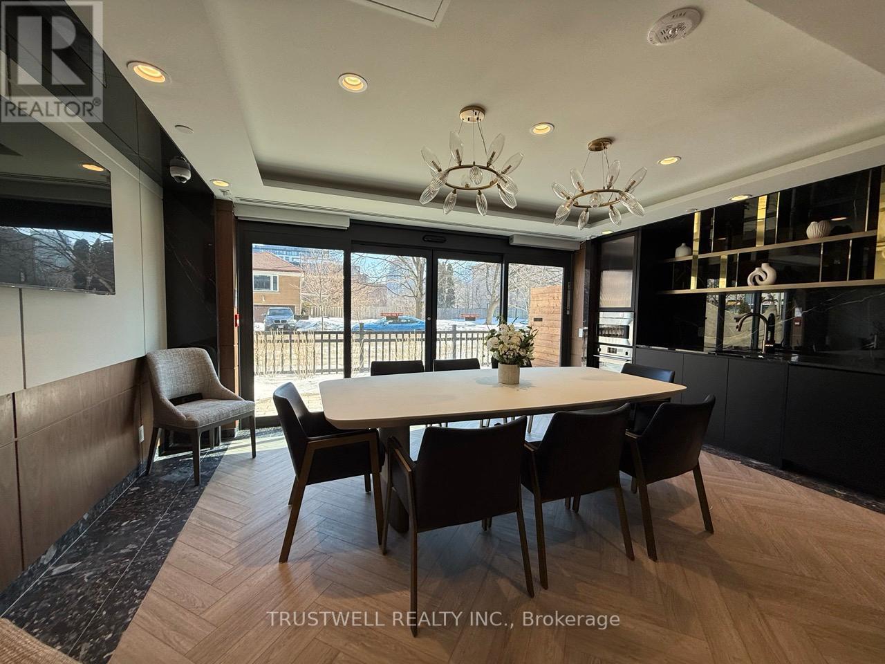 #503 6 GREENBRIAR ROAD - 23
