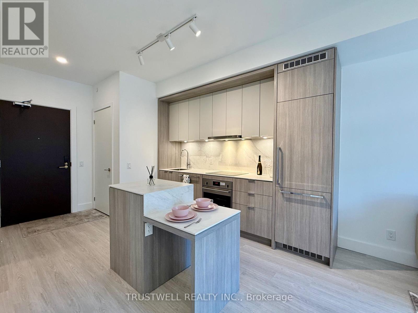 #503 6 GREENBRIAR ROAD - 3