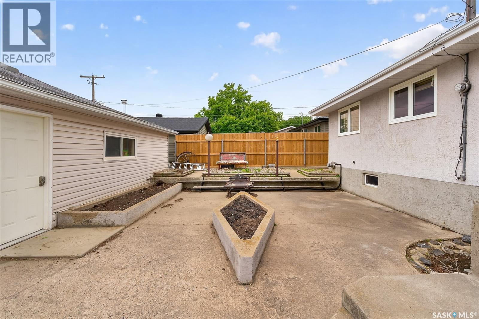 1198 Duffield CRESCENT - 10