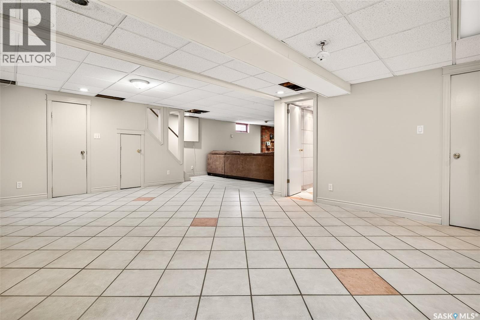 1198 Duffield CRESCENT - 46