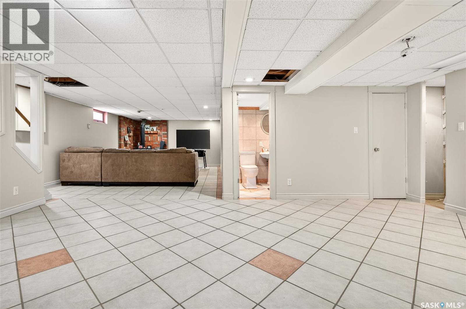 1198 Duffield CRESCENT - 47