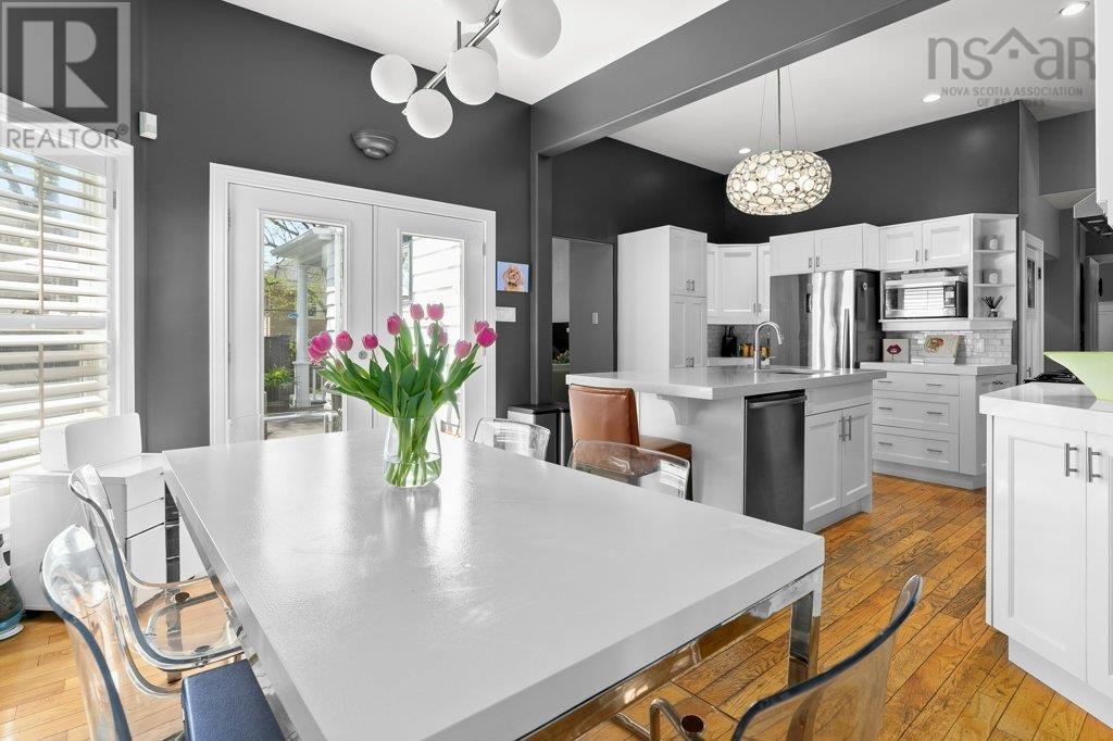 1535 Larch Street - 10