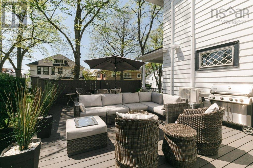 1535 Larch Street - 16