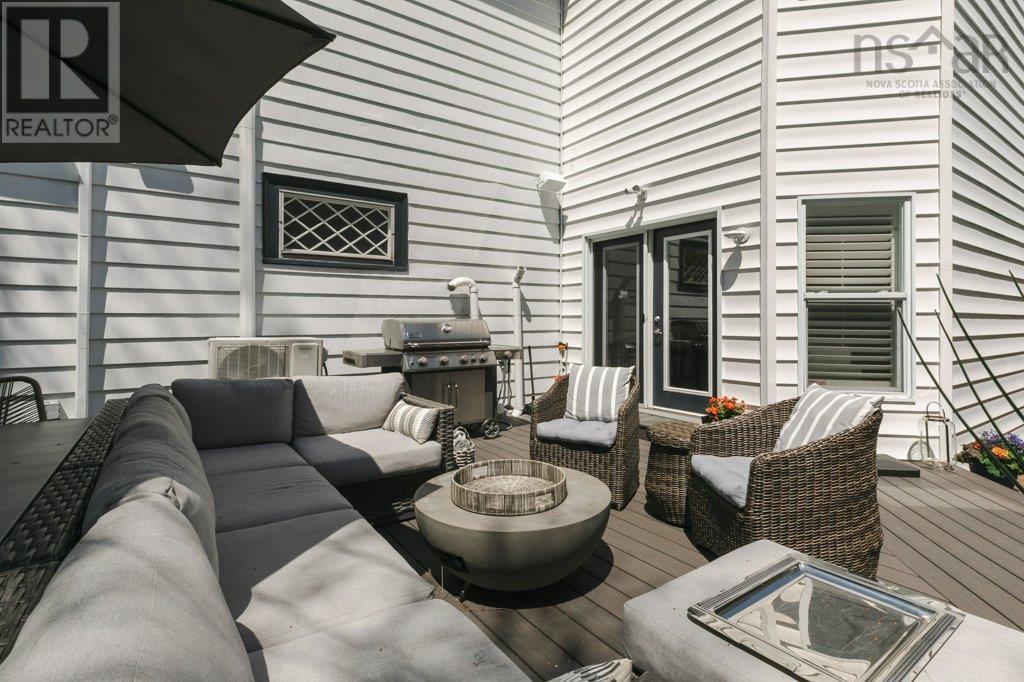 1535 Larch Street - 12
