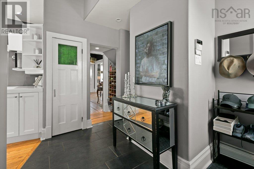 1535 Larch Street - 30