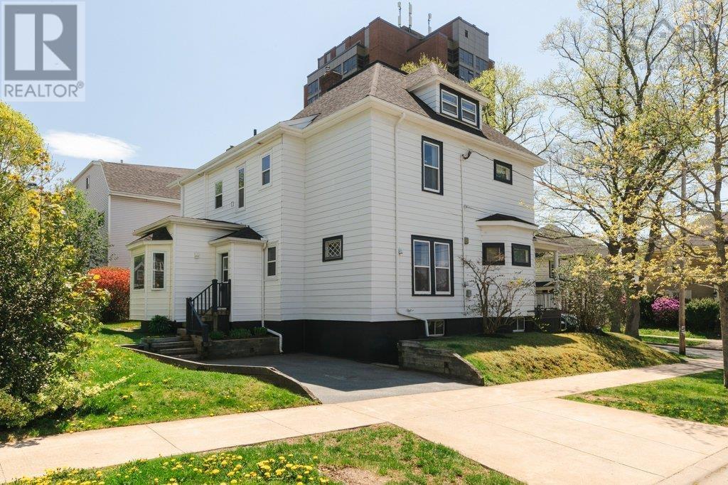 1535 Larch Street - 2