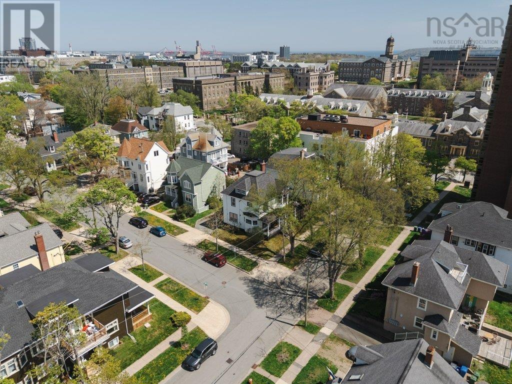1535 Larch Street - 15